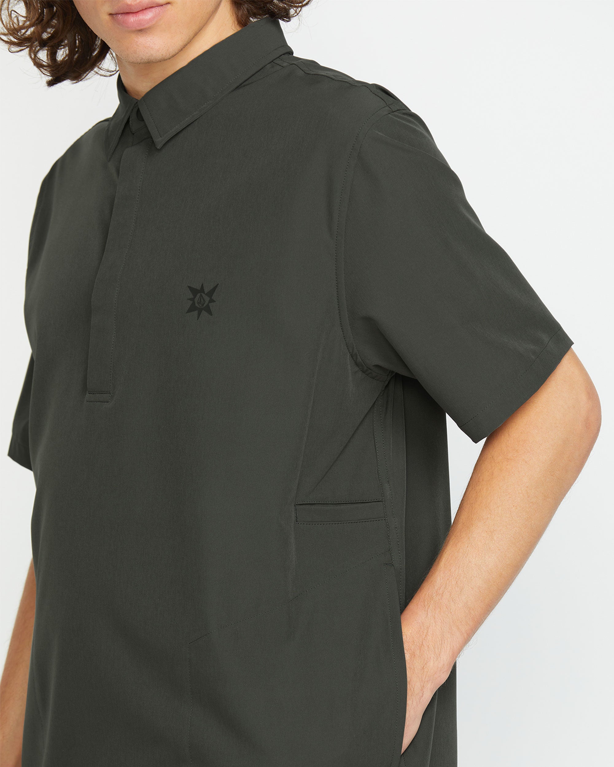 Volcom Japan Men's Sense Popover Short Sleeve Shirt - Image 5